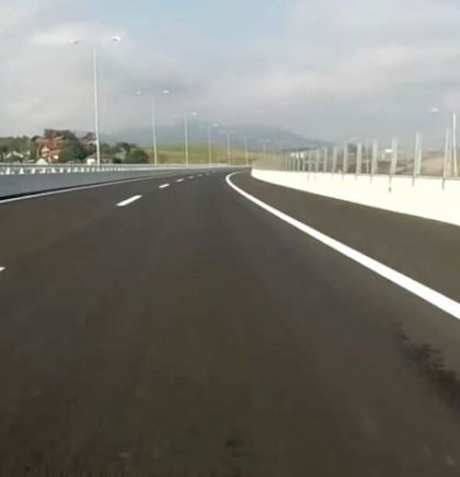 Na magistralnom putu M-5 Sarajevo-Pale, zbog sanacionih radova obustavljen je saobraćaj u tunelu Kalovita Brda