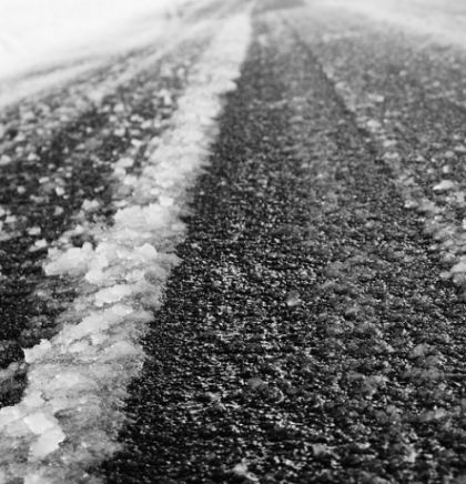 Zbog niskih temperatura mjestimična poledica na cestama u gorju