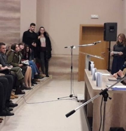 Predstavljena zbirka poezije Ane Marić '&Scaron;to se smije&scaron;?'