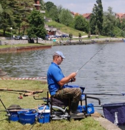 Pripreme za početak ribolovne sezone na jezeru Starača