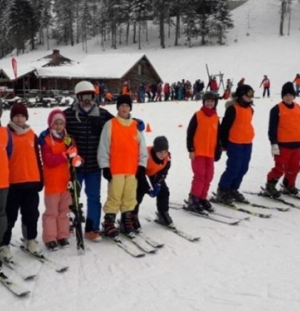 Oko četiri hiljade učenika iz KS uspješno završilo 'Školu skijanja'