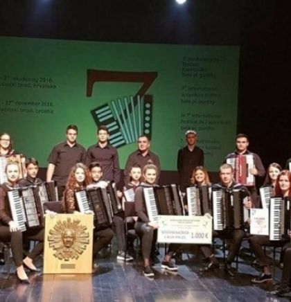 Održan godišnji koncert kulturnog društva 'Dinara'