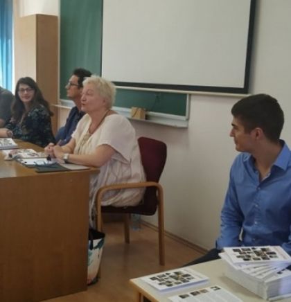 U Sarajevu predstavljena knjiga o mladim aktivistima 'Heroji iz sjenke'