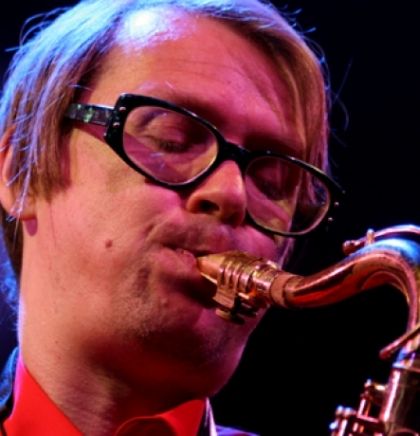 Neobična pop zvijezda Jimi Tenor na XX3. Jazz Festu Sarajevo