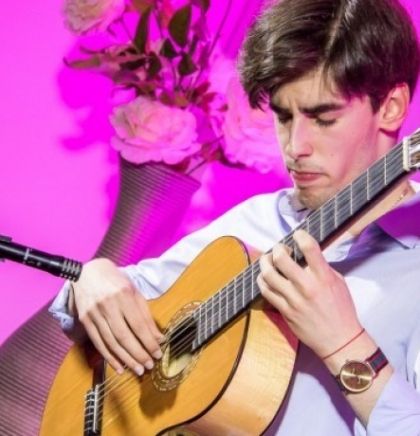 Mladi mostarski umjetnik Adrian Tarčuki održao prvi solistički koncert