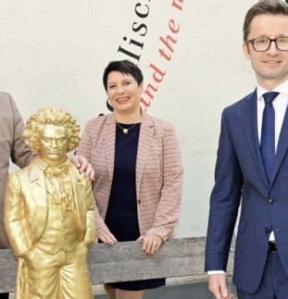 Beč: Neobično putovanje zlatne statue Beethovena