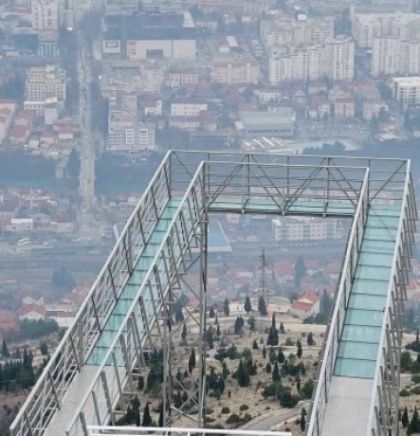 Staklena šetnica na Fortici nova turistička atrakcija Mostara (VIDEO)