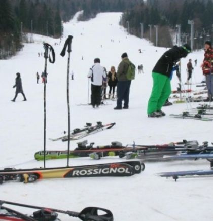 U martu na Bjelašnici skijaški 'Telemach Children Speed Camp 2021'