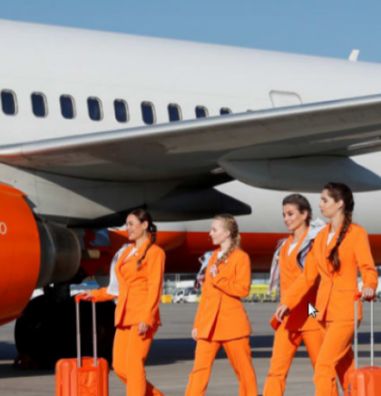 Stjuardese u patikama umjesto štikli u avionima SkyUp Airlinesa iz Ukrajine