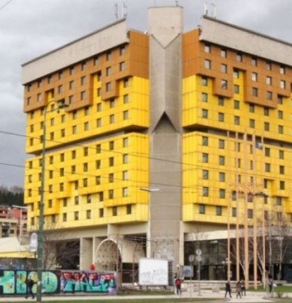 Bez javnog dočeka u Sarajevu, hoteli nude zabavu uz regionalne zvijezde