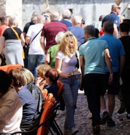U aprilu u BiH 81,7 hiljada turista, ostvareno 165,9 hiljada noćenja