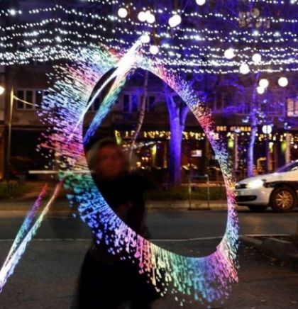 Sarajevo - U Radićevoj ulici otvoren 'Ulični novogodi&scaron;nji festival'
