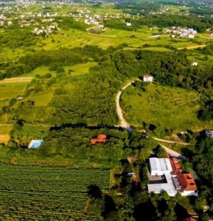 MOJE SELO TVOJA DESTINACIJA: Vinarija, agro i seoski turizam porodice Ostojić