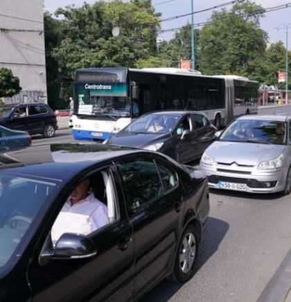 Tokom dana očekuje se pojačana frekvencija saobraćaja, posebno na putnom pravcu Sarajevo-Mostar