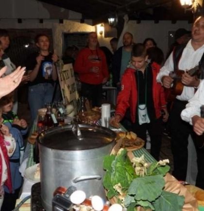 Održana tradicionalna gastro manifestacija 'Raštikijada 2023.' u Grudama
