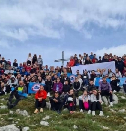Tradicionalni uspon na livanjsku planinu: '100 žena na Kame&scaron;nici'