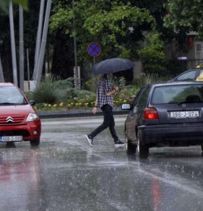 U većem dijelu Bosne usporen saobraćaj zbog kiše, oprez zbog odrona