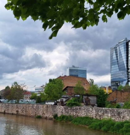 U BiH danas umjereno do pretežno oblačno vrijeme, dnevna temperatura od 18 do 24 stepena