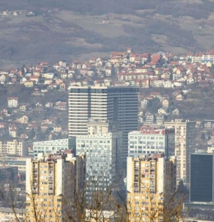 Sunčano uz malu do umjerenu oblačnost, dnevna temperatura od 19 do 26 stepeni