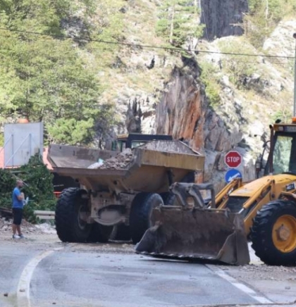 Izmijenjen&nbsp;režim saobraćaja na područjima pogođenim poplavama, klizi&scaron;tima i odronima