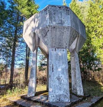 Spomen-obilježje u Vođenici kod Bosanskog Petrovca prepu&scaron;teno zaboravu