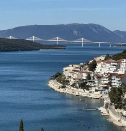 Turisti jo&scaron; uvijek prisutni u Neumu, fokus na zadržavanju domaće radne snage kroz bolje uvjete