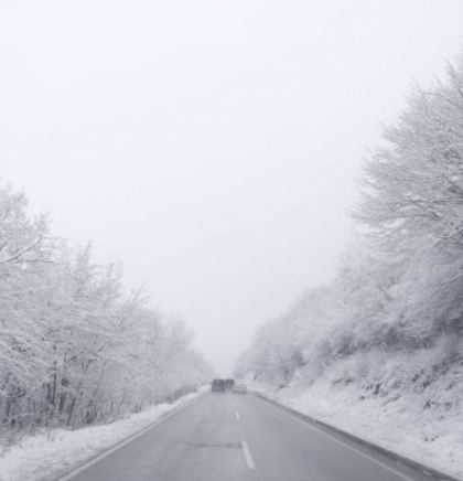 Umjereno oblačno vrijeme jutros sa slabim snijegom ponegdje u Bosni, na Bjela&scaron;nici -12 stepeni
