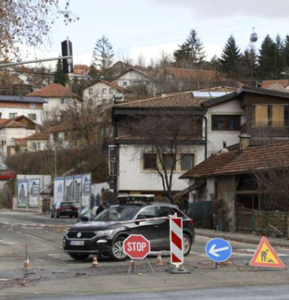 Zbog opasnosti od odrona i dalje obustavljen saobraćaj na MP Bistrik-Lapi&scaron;nica