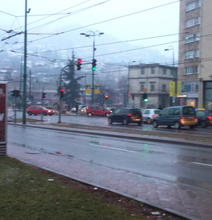 Kolovoz mokar, učestali odroni na brojnim dionicama
