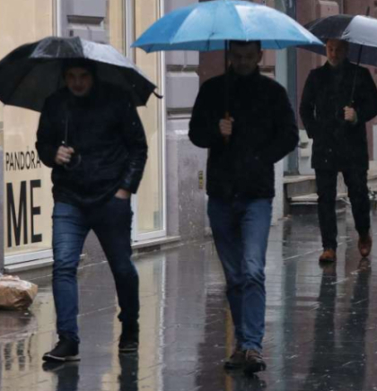U BiH danas oblačno, u nizinama slaba ki&scaron;a, u vi&scaron;im područjima slab snijeg