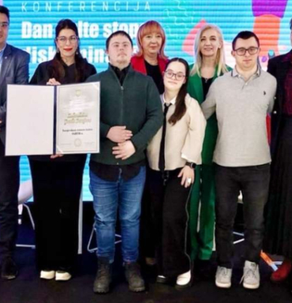 Sarajevskom ratnom teatru uručena Zahvalnica Grada Sarajeva za inkluziju godine