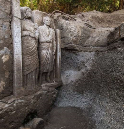 U Pompejima tokom iskopavanja grobnice otkrivene dvije skulpture u gotovo prirodnoj veličini