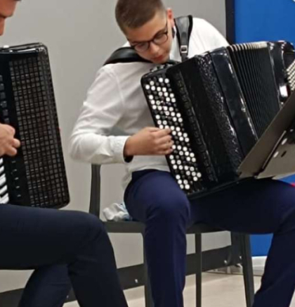 Svečano obilježen Svjetski dan harmonike koncertom akordeonista Marka Plavčića i Ante Milića