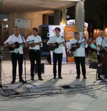 Prekrasna noć uz koncert &bdquo;Mostarskih tambura&scaron;a&ldquo;