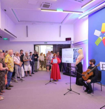 Izložba Sonje Radan 'Pletisanke' - Dirljiv omaž ženskim rukotvorinama na Balkanu