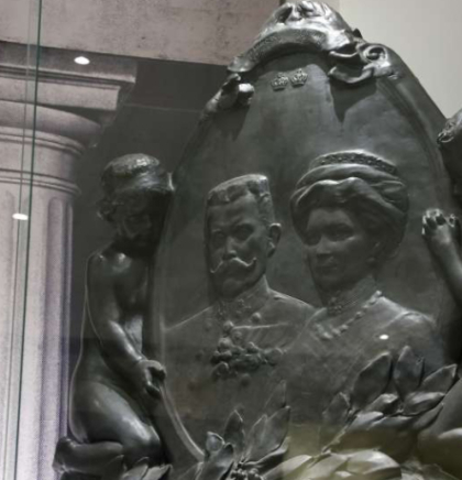 Dijelovi Spomenika Franzu i Sofiji vraćeni u Muzej, prvi put izloženi nakon uklanjanja 1918. godine