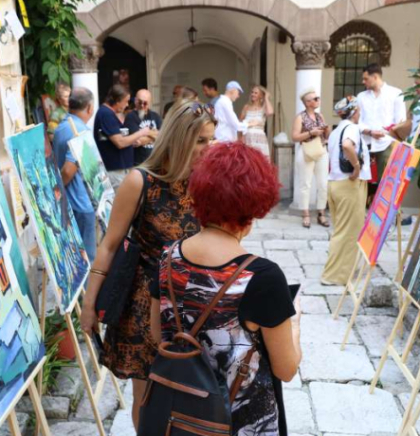 Otvorena izložba "Boje Sarajeva", spoj umjetnosti, humanosti i turizma