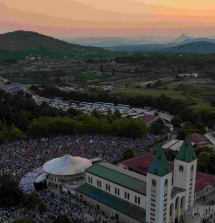 Mladifest u Međugorju privukao impresivan broj hodočasnika i svećenika
