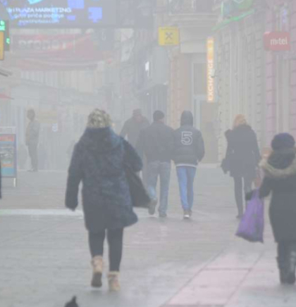 Magla i povećana niska oblačnosti po kotlinama i uz riječne tokove, u ostalim dijelovima BiH sunčano