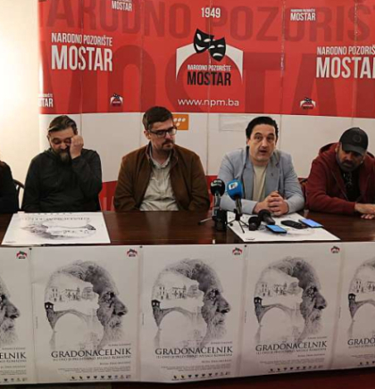 Premijera predstave 'Gradonačelnik ili Ovo je predstava o Mujagi Komadini' u subotu u Mostaru