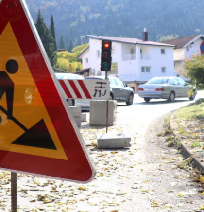 Kraći zastoji saobraćaja na pojedinim putnim dionicama zbog sanacionih radova