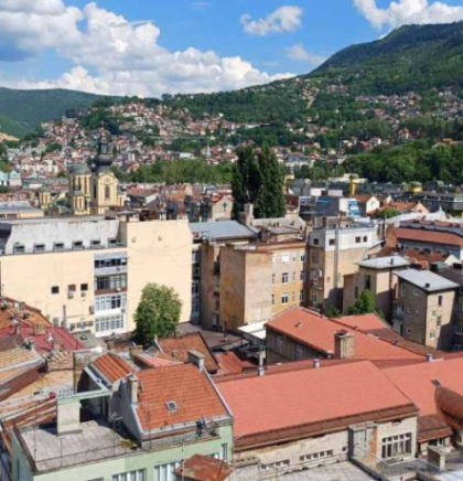 Sunčano jutro u BiH uz malu oblačnost, u Mostaru 15 stepeni