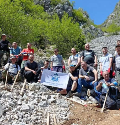 Volonteri Planinarskog dru&scaron;tva &bdquo;Drežnica&ldquo; uredili planinarsku stazu prema izleti&scaron;tu Javorak