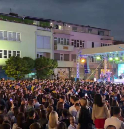 Maturanti iz USK slavili kraj &scaron;kolovanja uz veliki koncert na Gradskom trgu u Bihaću