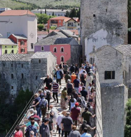 Sunčano vrijeme, dnevna temperatura između 21 i 27 stepeni